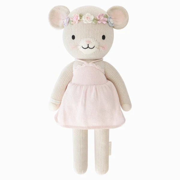 Cuddle and Kind Emma the mouse