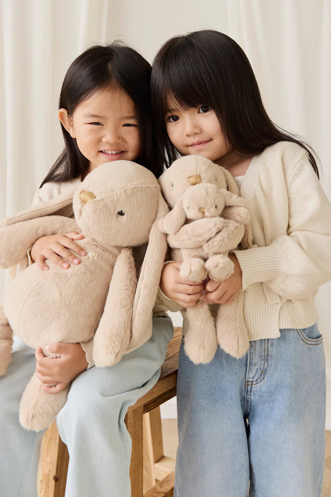 Jamie Kay Snuggle Bunnies - Frankie The Hugging Bunny - Caramel