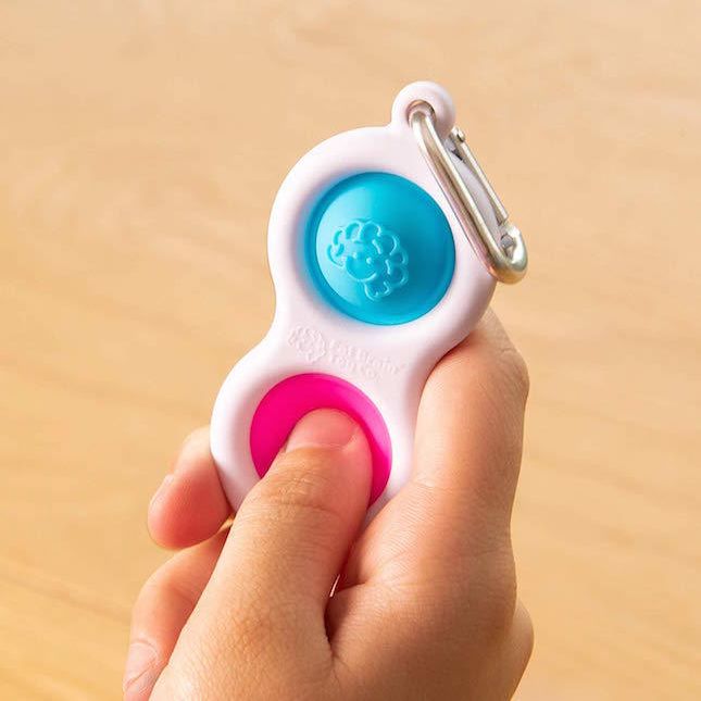 Fat Brain Toys Simpl Dimpl Clip